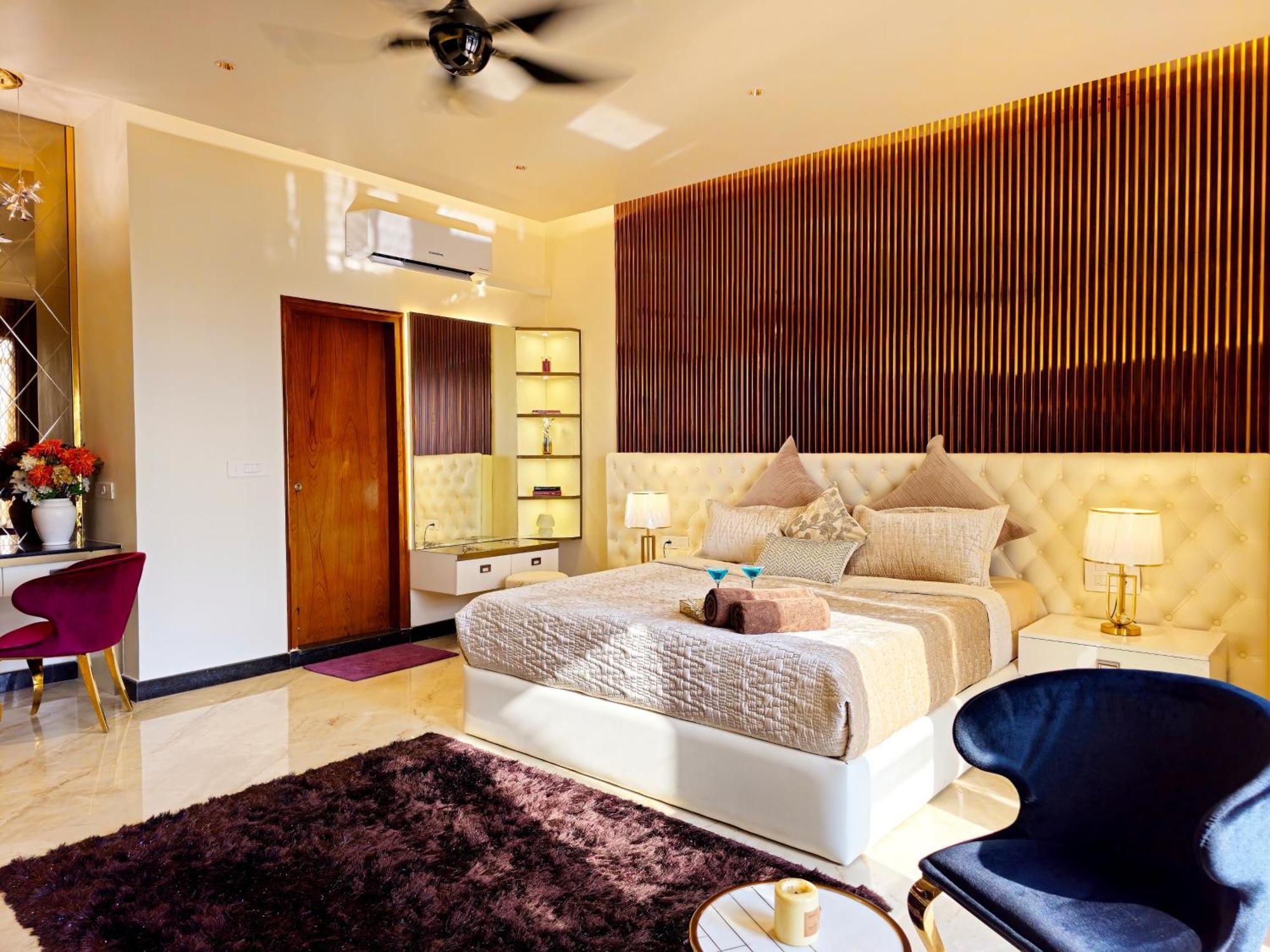 The Pentouz On 100 Feet Road Indiranagar - An Urban Luxury Retreat Lejlighed Bangalore Eksteriør billede