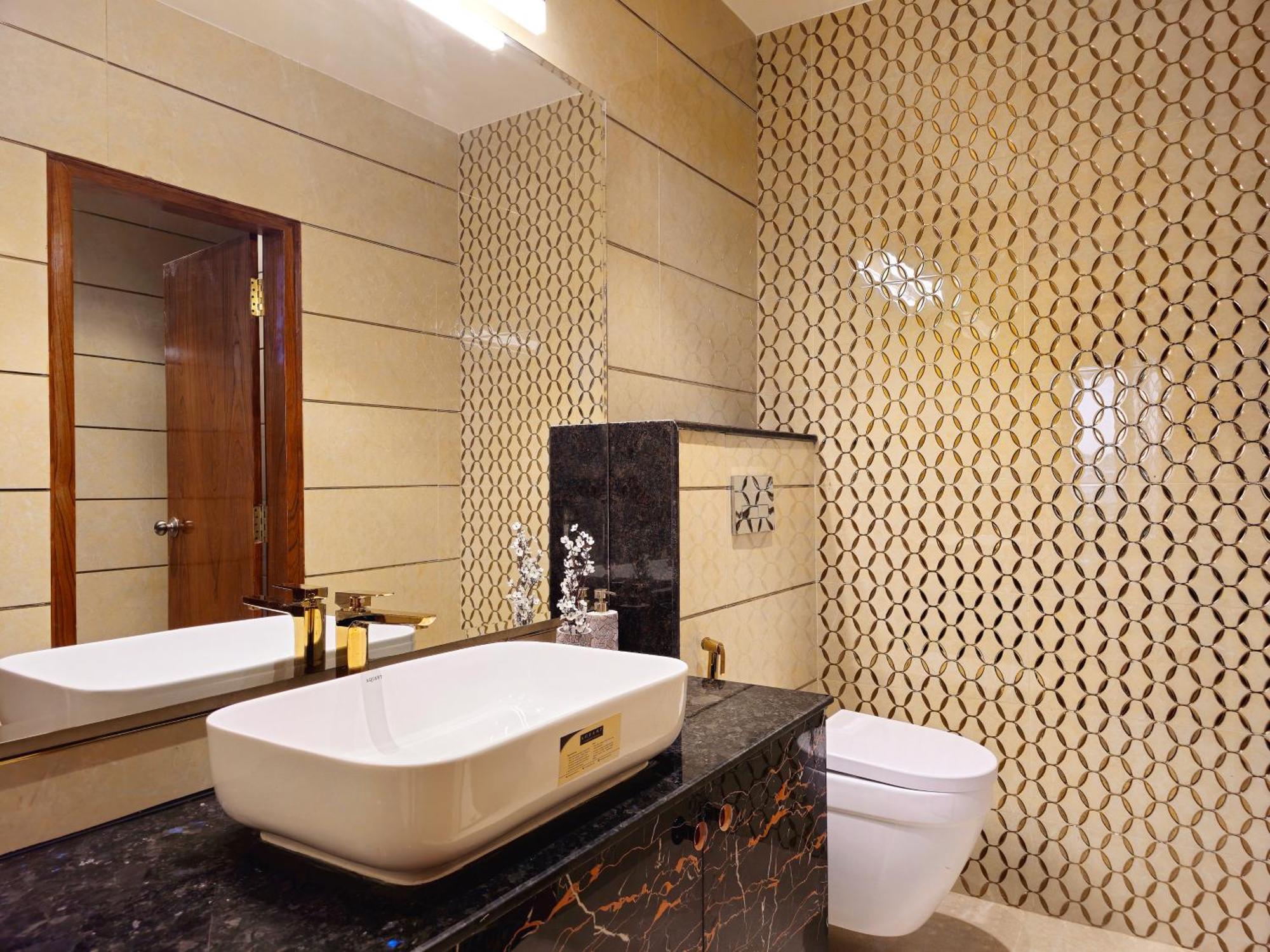 The Pentouz On 100 Feet Road Indiranagar - An Urban Luxury Retreat Lejlighed Bangalore Eksteriør billede