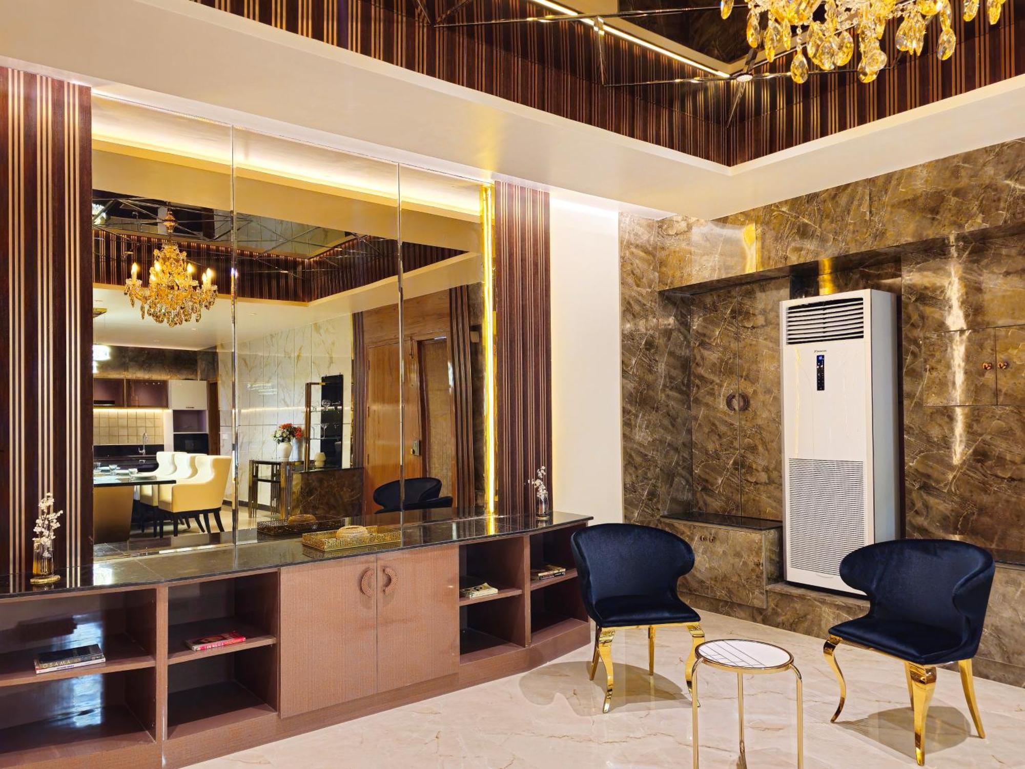 The Pentouz On 100 Feet Road Indiranagar - An Urban Luxury Retreat Lejlighed Bangalore Eksteriør billede